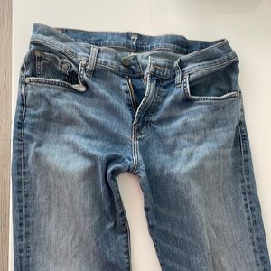 Men jeans👖 size 32, 7 for all mankind worn a couple of times, great condition.